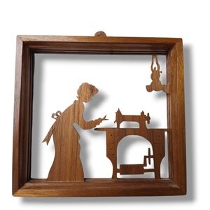 Vintage 1998 Marlow Woodcuts Women Sewing Machine #568 4.75" Square Frame shadow
